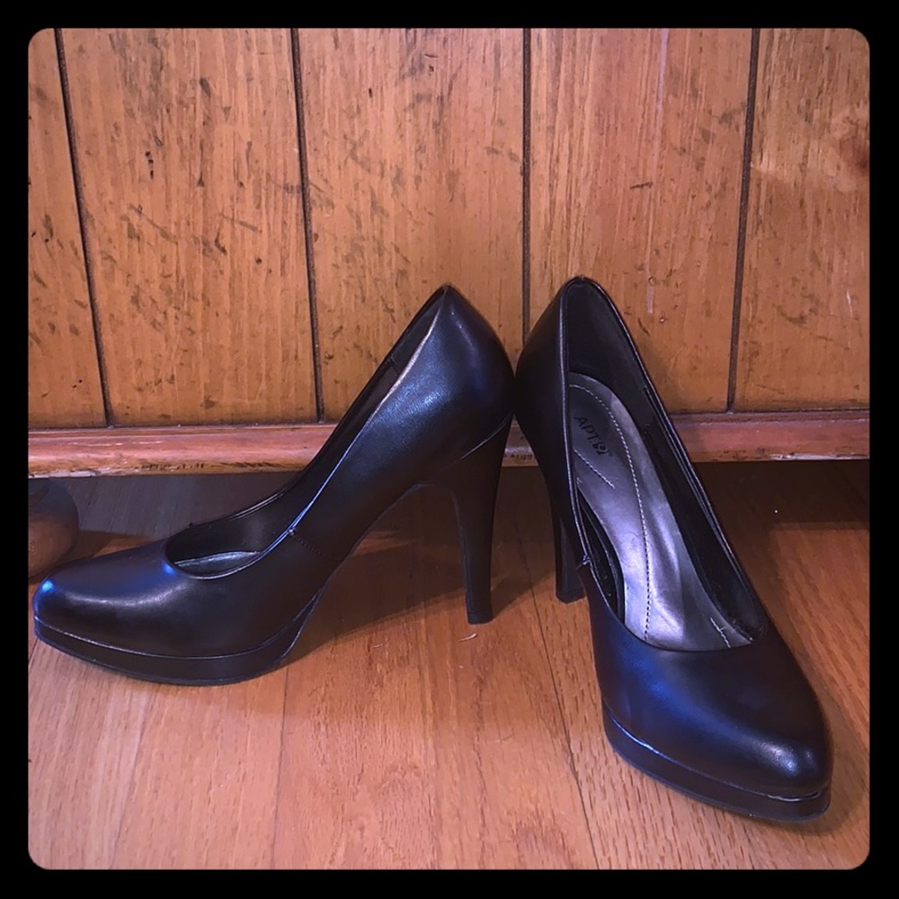 ❤️SOLD❤️ APT. 9 Black Heels